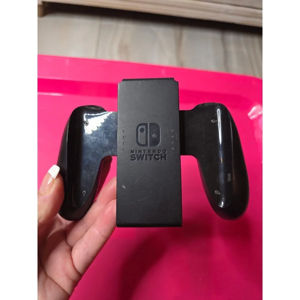Nintendo Switch Joy-Con Grip Controller Attachment Black‎ HAC-011 OEM Accessory